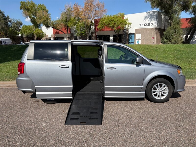 dodge grand caravan 2019 2C4RDGCG4KR689983 image dodge grand caravan 2019 2C4RDGCG4KR689983 image